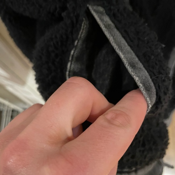 Levi Sherpa Jean Jacket - Picture 2 of 10